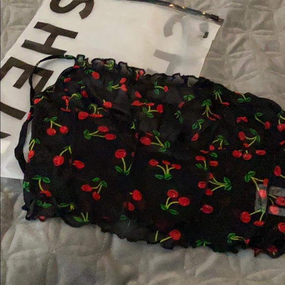 Mixture of items from SHEIN in size large - Picture 5 of 7